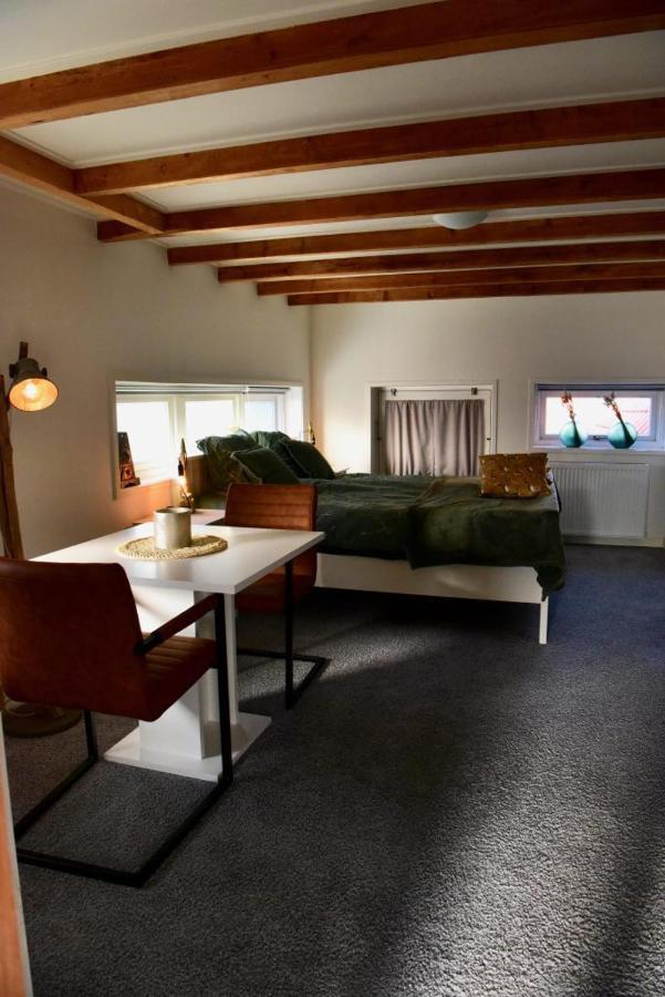 De Slaapmuts Bed & Breakfast Winsum  ภายนอก รูปภาพ